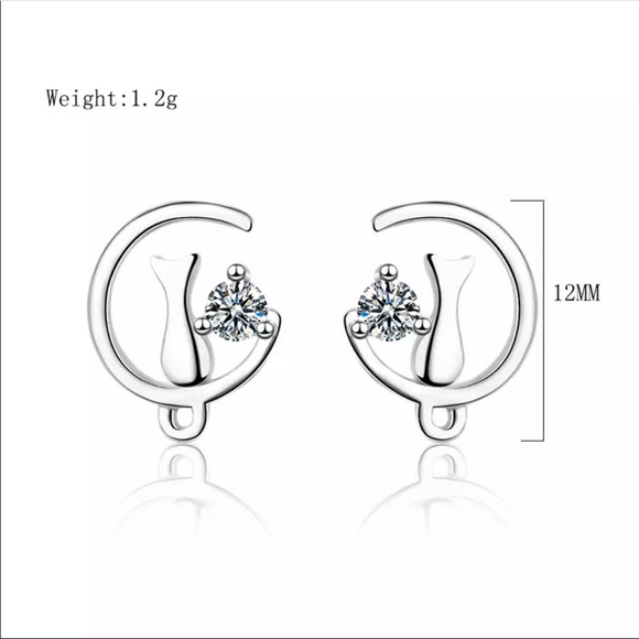 🌟 Sterling Silver CZ Cat Stud Earrings - Picture 5 of 5